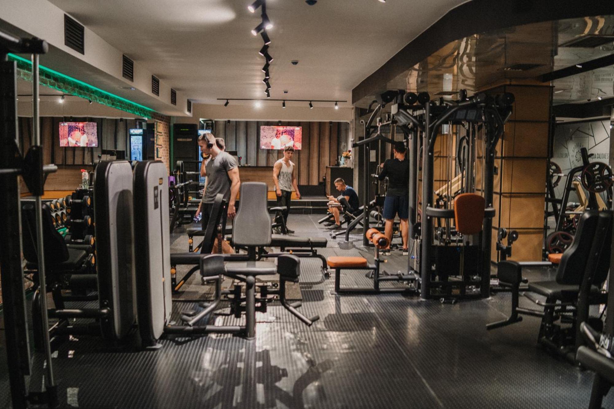 Adeo Hotel Sport & Spa Ruse Bagian luar foto